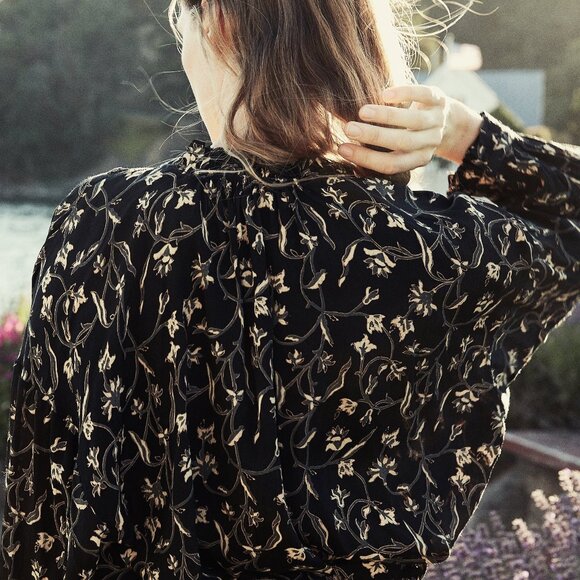 Dôen Baltic Top - Floral Black Scroll Print - Small - Picture 4 of 11